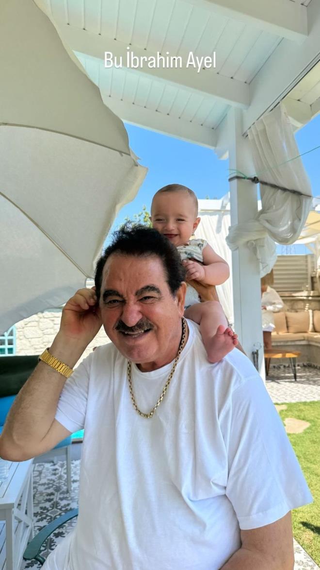 TORUNLARINI GRMEYE GTT    kiz torunlar ile bir araya gelen brahim Tatlses, olu do'nun objektifine poz verdi.