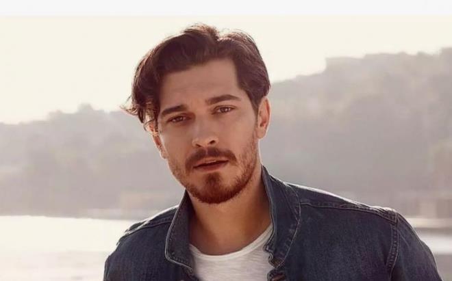 AATAY ULUSOY    Halkal Ticaret Meslek Lisesi mezunu.