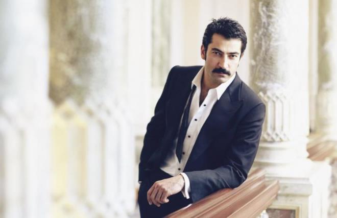 KENAN MRZALIOLU    Ankara Bahelievler Deneme Lisesi mezunu.