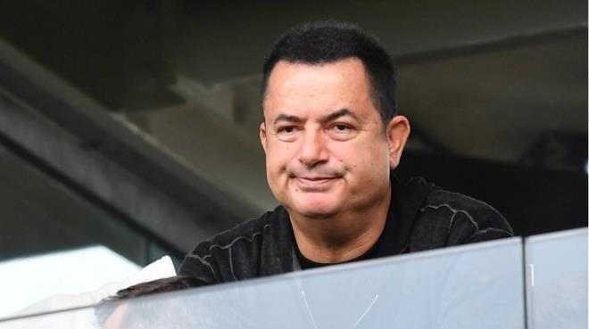 5- ACUN ILICALI    Kadky Anadolu Lisesi'nden mezun oldu.