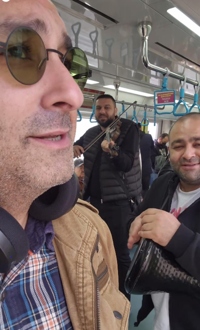 RT ATLLA    Gldr Gldr Show'da brahim karakterine hayat veren nl oyuncu Rt Onur Atilla, toplu tama kulland anlar paylat.