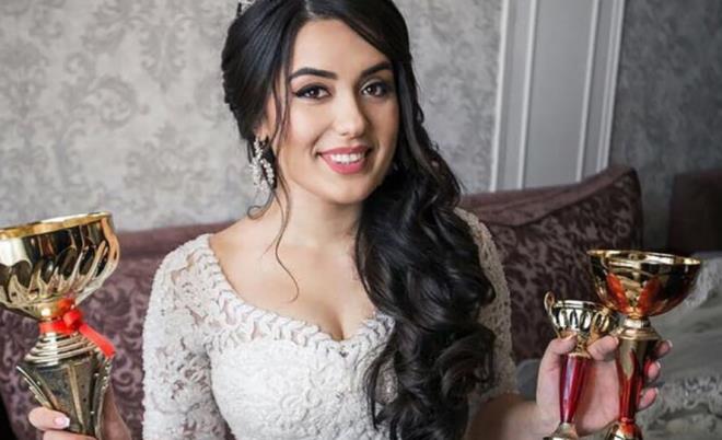 Rusya Satran Federasyonundan yaplan aklamada, Mahakale'de dzenlenen turnuvada rakibini zehirleme teebbsnde bulunan Abakarova'nn ulusal msabakalardan geici olarak men edildii duyuruldu.