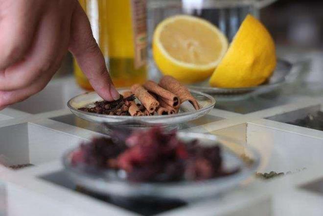 zellikle ksrk, boaz tahrii, mide rahatszlklar, sindirim problemleri, lser tedavisi, ve baklk sistemi destei gibi eitli salk sorunlarnn tedavisinde kullanlan meyan kk, Osmanl dneminde mutfak kltrnde nemli bir yere sahip.