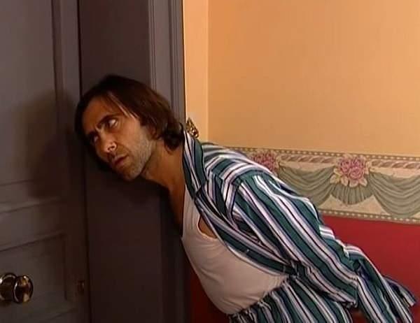 Son zamanlarda yaad salk sorunlaryla merak edilen Akaln, beyin kanamas geirdii ve konuma yetisini kaybettii iddialar ksa srede haberlerde yer ald.