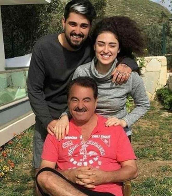 "TEK DERD DO!"    brahim Tatlses ise kznn bu aklamalarndan sonra programa mesaj yollad ve "Benim soyadm kullanmasn! Dilan tak'n tek derdi do Bey'dir" szleriyle ate pskrd.