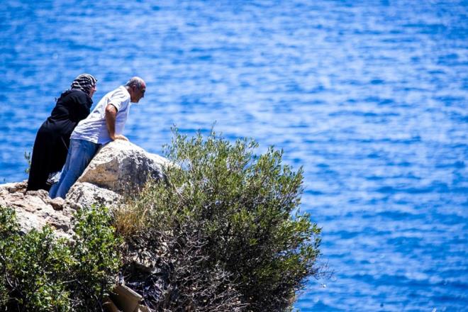 Burada polis ekiplerinin yapt incelemenin ardndan Ger'in cesedi, Antalya Adli Tp Kurumu morguna gtrld. Polis ekipleri Ger'in lm sebebiyle ilgili alma balatt.
