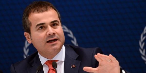 <p><b>Suat KILI &#8207;@suatkilic</b></p>  Trk Demokrasisi ile ilgili bildiiniz btn tarihleri silin,  yerine [30 Eyll 2013] yazn.