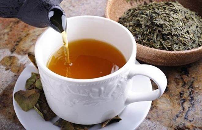 BTKLERNZ BESLER<p>    Saksda yetitirdiimiz bitkilerin daha abuk bymesi, daha salkl yetimesi iin yapmanz gereken tek ey; ay demini saks dibine dkmek