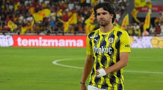 Ferdi Kadolu transferi iin ad geen bir dier ngiliz ekibi Manchester United ise bonservisin yksek olmas nedeniyle bu transferden vazgeti. 40 GOLE KATKI YAPTI Gncel piyasa deeri 30 milyon euro olarak gsterilen 24 yandaki futbolcunun Fenerbahe ile szlemesi 2026 ylna kadar devam ediyor. 2018 ylndan bu yana Fenerbahe'de oynayan Ferdi Kadolu, sar-lacivertli forma altnda kt 203 mata 18 gol att ve 22 asist yapt.