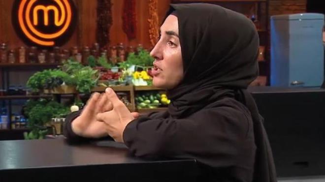 Aye: Yemeklerimi daha gzel ve baarl yapmak istiyorum. Elimin daha hzlanmas lazm. Yaratcla ok almam lazm. Kendimde bunlar fark ettim. Bir eyler yapmaya da alyorum. kmak iin elimden geleni yapacam.