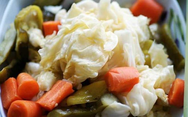 10- LAHANA TURUSU         Lahana turusu, probiyotik bakteriler bakmndan zengindir.     Beyin ve barsak sal arasndaki balantya olumlu etki salamas sz konusu olabilir.