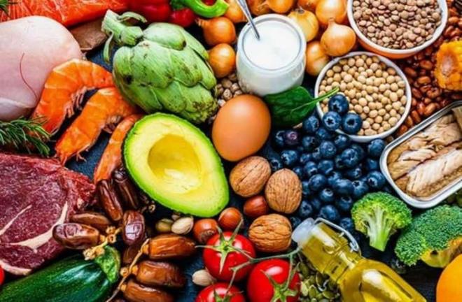 Diyetisyen Beyza Taraf, beyin salna faydal olan ve gnlk beslenmeye eklenmesi gereken besinleri aklad. Beyin salnn yaam boyu korunmasnn nemine deinen Diyetisyen Taraf, doru beslenmenin beyin fonksiyonlarn destekleyebildiini kaydetti.