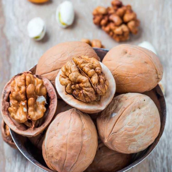 Ceviz<br>    Hem omega 3 hem de E vitamini ierdii iin ift etkisi ile baklk sistemini glendirir.