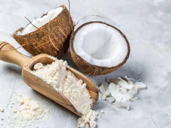 Hindistan cevizi  <br>  Kalsiyum nedeniyle kemikleri destekler.