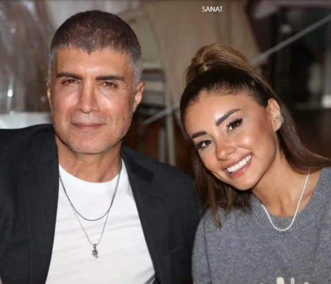 zcan Deniz'in kz kardei Yurda Gler ise yapt aklamada btn suu gen gelinleri Samar Dadgar'n zerine atarak ate pskrd.