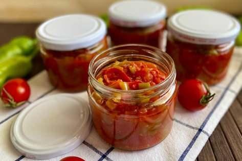 "KONSERVECLKTE KAVANOZ KAPAKLARI BR SEFERE MAHSUZ KULLANILMALIDIR"    Konservecilikte "hermetik kapama" yani szdrmazln ok nemli olduunu anlatan engl, unlar kaydetti: