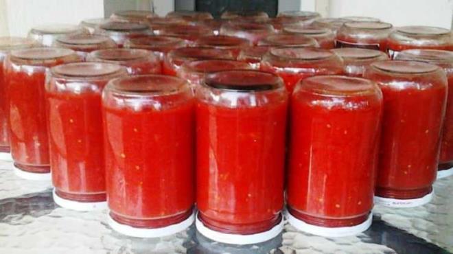 "SIVI SIZMASI OLAN KAVANOZLARI KULLANMAYIN"    engl, sl ilemden sonra kavanozlarn bir gece ters evrilip bekletilmesi, sv szmas varsa o kavanozun kullanlmamas gerektiini syledi.