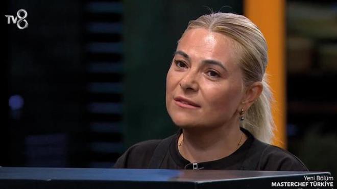 'BZ YAZAN ARKADALAR 2 K ALIIP TEK TABAK ALIP GEMEYNCE BRBRLERN YAZMIYORLAR'  <p>  Nigar: Moral olarak daha iyiyim, belki de daha nce potaya gitmi olmamdan dolay byledir. lk potadaki deneyimime gre tabii daha az heyecanm, biraz da altk imdi evde bo durmadk. Biraz daha rahat hissediyorum. Burada olmay hak etmediimi dnyorum nk bizi yazan arkadalar 2 kii alp tek tabak alp gemeyince birbirlerini yazmyorlar bizlerden hem tabak alp hem onlarn yan rnlerini yapp gememizi bekliyorlar. Ayrca da bizi yazyorlar. Ben kendi adma sylyorum Zbeyde ne dnyordur bilmiyorum. Biz hem tabak alyoruz hem de yan rnlere yardm ediyoruz, yan rnlerimiz gese de tabamz gemedii iin yazlabiliyoruz. O yzden ben asla hak ettiimi dnmyorum. Bence arkadalar arasnda kii kayrma oluyor.