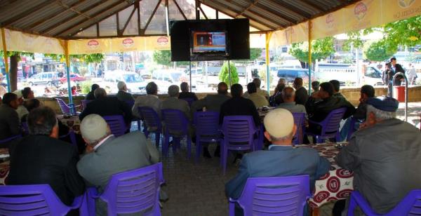 ichbin_np En s tarafindan bakarsak, kamuda turban serbest ama benim dar kot ve kolsuz giymem hala yasak.onu napcaz?