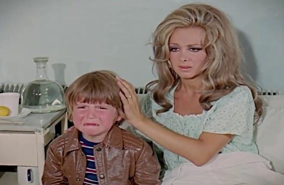 Trk sinemasnn vazgeilmez filmlerinden olan 'Yumurcak' serisinin barol lker nanolu...