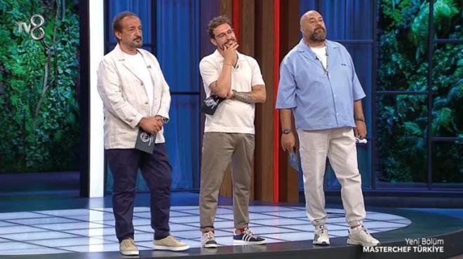 Somer ef, "inizden bu akam bir arkadanz daha yedek kadrodan ana kadroya davet etmek istiyoruz. nmzdeki hafta bir arkadanz daha geliyor. Bugn ve nmzdeki hafta 2 arkadanz daha alp artk vedalayoruz. Aslnda saylar azaldka ansnz artyor nk yzde olarak atyor. Bir yarmacnn u an %10 ans var. Daha sonra 9'da 1 olacak. Hibir ey bitmi deil." ifadelerini kulland.