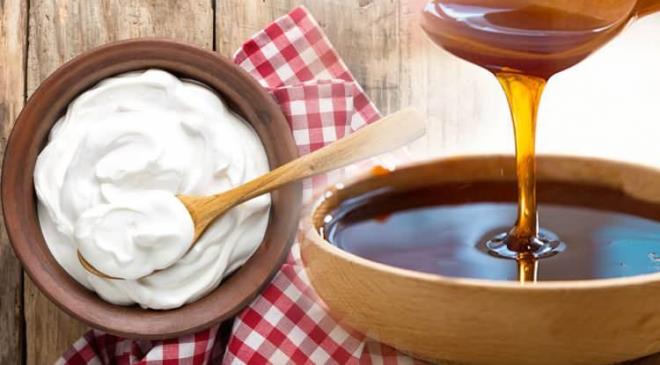 Tam anlamyla mineral zengini olan pekmez, demir asndan zengin besin deeriyle biliniyor. Yorgunluk, sa dklmesi, ba ars, me gibi belirtileri olan demir eksikliine fayda salayabilecek olan pekmez, vcutta oksijen tayan hemoglobin retimi iin gerekli bir besindir. Ayrca pekmez, anemi riskini azaltmaya yardmc olabilir.