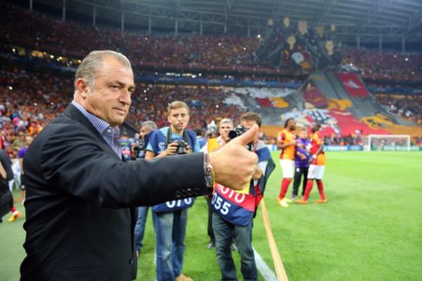 <p><b>(ertesi g�n, 12:36)</b></p>  <b>Fatih Terim:</b> "Sa�ol ba�kan, �imdi g�rd�m te�ekk�rler.."