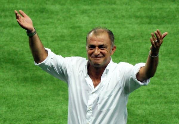 <p><b>17 Eyl�l Sal�-Saat 20:53 (Real ma�� �ncesi):</b></p>  <b>�nal Aysal:</b> "Hocam ba�ar�lar.."  <p>Terim'den cevap yok..</p>