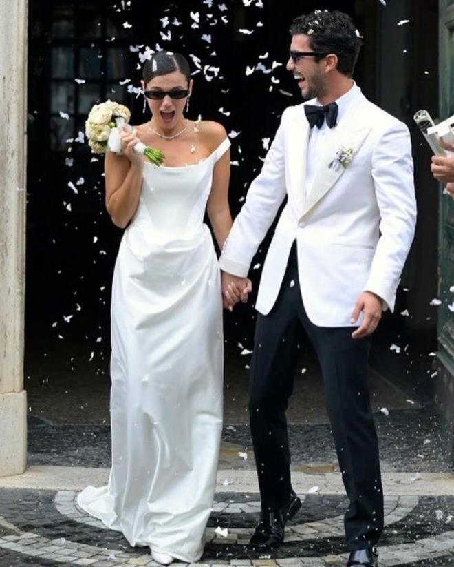 Deniz ile Yldrm'n nikahndan ilk kareler sosyal medyadan paylald.