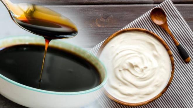 L�STEDE �SKENDER DE VAR<p>  Bu durum yaln�zca pekmez ve yo�urt i�in ge�erli de�il. D�nerin yan�nda ayran i�mek, k�rm�z� etin yan�nda yo�urt t�ketmek, bal���n yan�nda yo�urtlu mezelere yer vermek, tavu�un yan�nda yo�urt ve ayran t�ketmek, yumurtay� peynir ve s�tle t�ketmek de ayn� etkiye sahip. Yani �ok sevilen o ikili de listede! �skender kebap ve yo�urt pek de do�ru bir se�im de�il. Bu t�r yanl�� kombinasyonlar demir emilimini azaltt���ndan, demir eksikli�ine sebep olabiliyor. Bu y�zden demir i�eren bir besin t�ketirken, yan�nda kalsiyum i�eren ba�ka bir besin olmamas�na dikkat etmelisiniz.