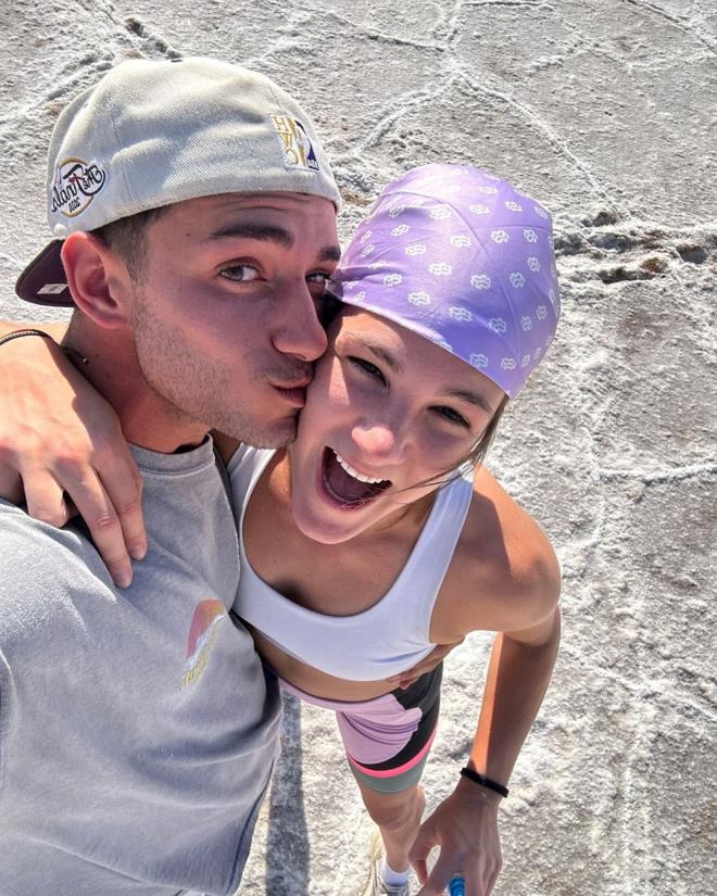 te yandan Nisa Blkba, birlikte mcadele ettikleri Survivor 2020 sonras Bar Murat Yac ile ak yaamt.