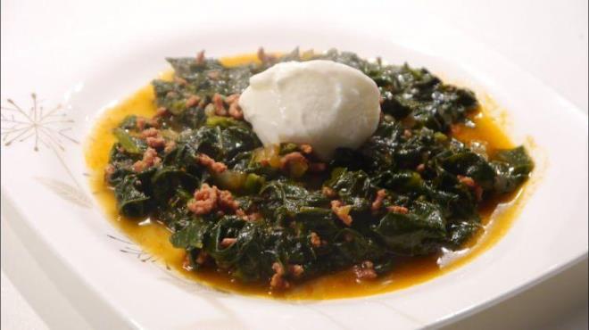 Bunun yan sra spanak, diyet lifi, B6 vitamini, E vitamini ve omega-3 ya asitlerinin nemli bir kayna.