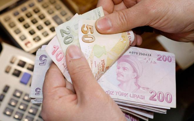 Ba-Kurlular iin beklenen prim indirimi dzenlemesi yolda! Milyonlarca kk esnaf ve iftinin yararlanaca dzenleme ile 9000 gn olan prim gn art, 7200 gne decek. Peki, kimler prim indiriminden faydalanabilecek? Ba-Kur prim gn indirimi ne zaman yrrle girecek? EYT?liler bu dzenlemeden yararlanabilecek mi? Emeklilik iin ya art kalkacak m? Tm merak edilen sorularn yantlar ve prim indirimi ile ilgili detaylar haberde...