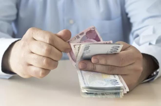 ERKEN EMEKLLK MMKN M?<p>  Prim indirimi ile Ba-Kur?lular 7200 gnle emekli olabilecek. Ancak erken emeklilik iin prim gn saysnn tamamlanmas yeterli deil, ayn zamanda ya artnn da salanmas gerekiyor. Yani kadnlar 58, erkekler ise 60 yan doldurduklarnda emekli olabilecekler