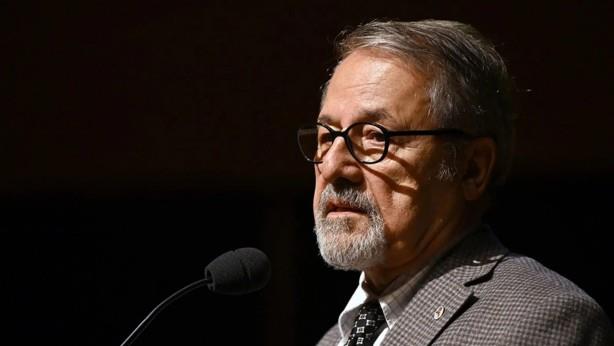 "Ktahya, bir deprem ehri. zellikle Trkiye'nin dou blgelerinde dorultu atml faylarn etkili olduu bir yapnn hakim olduunu gryoruz, batda ise graben ve horst olarak adlandrdmz normal faylar n planda. Ktahya, bu iki fay sistemi arasnda bir gei blgesi. Bu nedenle, aktif fay hatlar&#8203; bu blgede younlam durumda ve byk depremler retme potansiyeline sahip. Tarihte Ktahya ve evresinde 7'nin zerinde bykle sahip depremler yaanm. Genellikle 6 ile 7 byklnde depremler blgede sk grlyor."