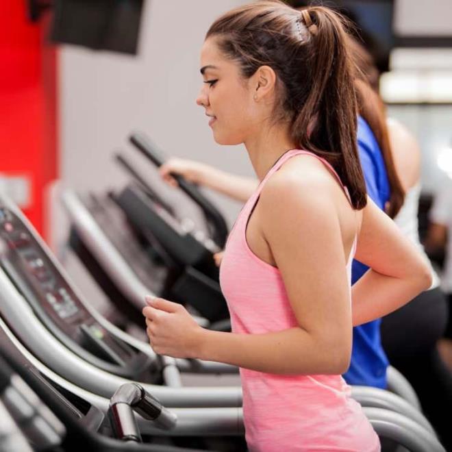 Yaad srecin uzun sredir st bedenini altran bir antrenman yapmadn iin olduunu dnen Jessica Johnson, bir sre daha bekleyerek kollarnn imesine izin verdi.