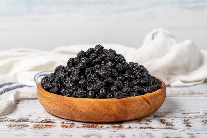 "TKETMEK N HASTALANMAYI BEKLEMEYN"    Frenk zm bileikleri kan damarlarn daha salkl ve gen yapyor" diyen Profesr Willems, ku zm znn kullanmnn kolay olmas sebebiyle damarlarmz zerinde ifal bir etki salamann yan sra koruyucu hekimlik unsuru olarak da kayda deer bir etkisi olabileceini dile getirdi.    Profesr Willems'in aratrmas, hipertansif hastalarda yksek tansiyonu drmek iin frenk zm znn kullanmn destekleyen bir dizi aratrmaya katkda bulunuyor.