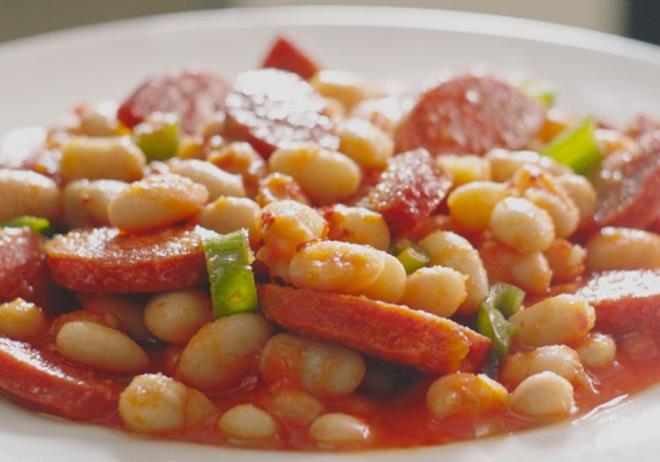 Kalp krizi ve kalp hastalklar dnya genelinde her yl milyonlarca insann hayatn kaybetmesine neden olur.    Salksz beslenme, stres, sigara ve alkol gibi zararl alkanlklar, hareketsiz yaam kalp hastalklar riskini artyor.