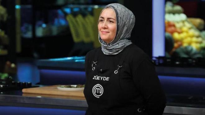 VEDA EDEN SM  <p>  Masterchef'te veda eden isim takm kaptanlyla yenilmezlik serileri yakalayan Zbeyde oldu.