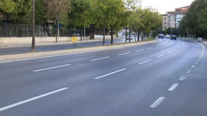 Nianta niversitesi'nde renci olan Aysel Yurtolu ayn niversitede okuyan Suriyeli Zeyit El Hamid motosikletle caddede ilerliyordu. El Hamid motosikletinin hakimiyetini kaybederek nnde ilerleyen otomobile arpt.