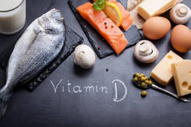 D vitamininin neden olduu baz semptomlar gnlk yaam ok fazla etkileyebilir. D vitamini eksiklii giderilmediinde kemik yapsnda problemler, kemik erimesi ve kas gszl gibi sorunlar meydana gelmeye balar.