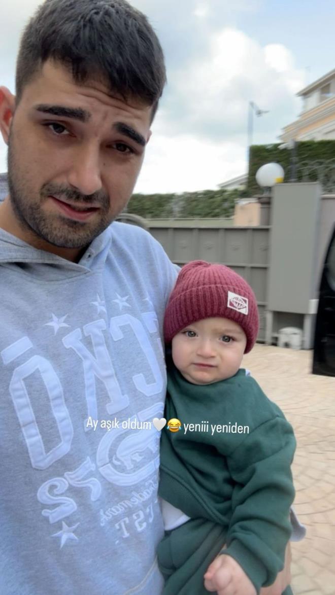 Ei do Tatlses ve Ayel'i fotoraflayan efkatli, "Ay ak oldum. Yeni yeniden" dedi.
