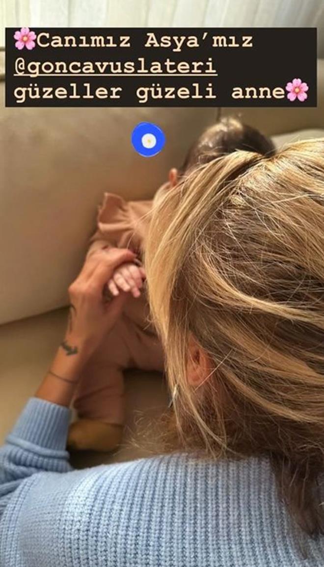 "CANIMIZ ASYA'MIZ"    Glben Ergen ise minik Asya'y sevdii anlarda ekilen fotraf takipileriyle paylat.    nl arkc, "Canmz Asya'mz. Gonca Vuslateri gzeller gzeli anne" ifadelerini kulland.