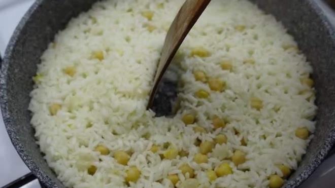 Doktor, temelde bunun 'sporlar' rettiini sylyor ve bu yzden sadece 'bakterileri ldrmek o kadar da basit' deil.