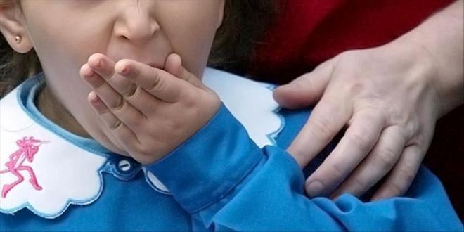 ESNEMEK NEDEN BULAICIDIR?    Esneme ayn zamanda bulac. Baka birinin esnediine tank olmak ya da esneme hakknda bir eyler okumak esnemeyi tetikleyebiliyor. Esnemenin bulac olmasnn empati duygusuyla ilikili olduu dnlyor. Beyin grntleme yntemleriyle yaplan incelemeler, bulac esneme esnasnda beyinde insanlarn kendi duygularnn ve baka insanlarn duygularnn deerlendirildii blgenin etkin olduunu gsterdi.