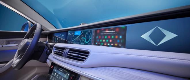 Kullanclar, ayrca sesli komutlarla ortalama hzlarn, lastik basnlarn ya da menzillerini renebilecek, ses yksekliini kontrol edebilecek, T10X ile senkronize edilen telefon rehberini de sesli komut yardmyla altrp arama yapabilecek.