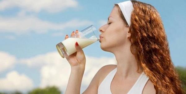 <p><b>YASIZ ST </b></p>    Bir bardak stte hemen hemen 90 kalori olduu iin kilo aldrmayacan dnyoruz ama...