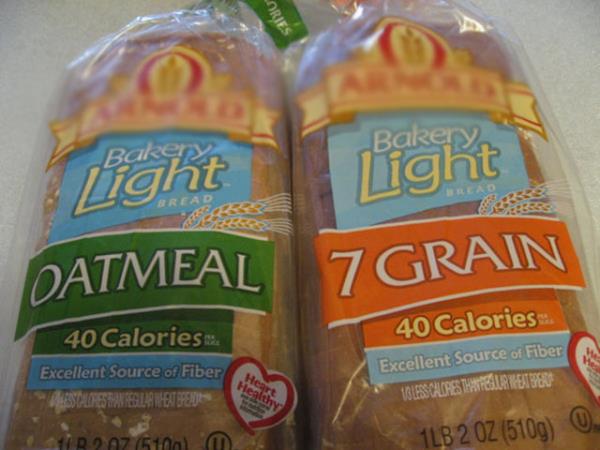 Diyet ekmek yerine normal kepekli ekmek yediinizde fazladan 30 kalori alacaksnz ama yapay katk maddelerine maruz kalmayacaksnz!