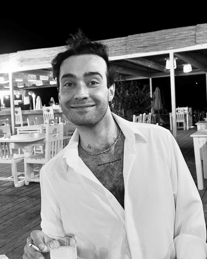 DEMR'N ANNESNDEN ONAY    Getiimiz aylarda Mert Demir'in annesi Serenay Sarkaya hakknda konuarak "likiyi onaylyorum, nasl mutlularsa yle devam etsinler" demiti.