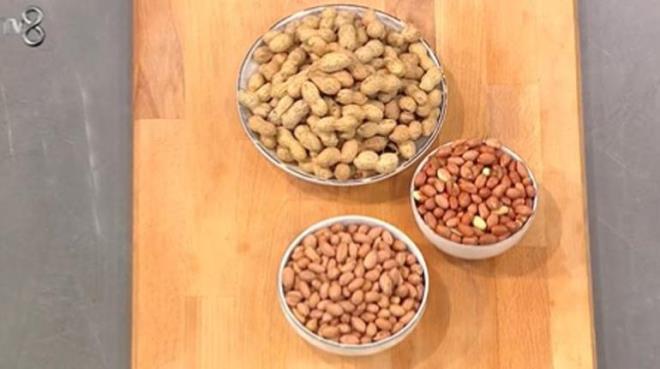 Mehmet ef yer fstn byle anlatt;<p>    3 eit fstmz var arkadalar size verdiimiz. 2023 ylnda corafi iareti alm, genellikle erezlik olarak satlr. Fstklarn ya da karlr. Baklagiller familyasnda bulunan yer fst, Adana'da en ok Virjinya eidinden retilir. Seyhan ve Ceyhan nehirinden dolay oluan bereketli topraklar, yer fstnn yetimesi iin uygun bir ortam salar.